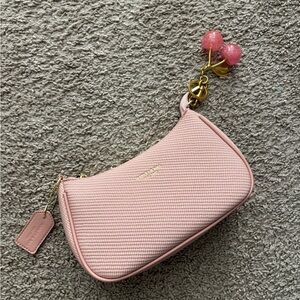 Elegant Pink Textured Women's Bag